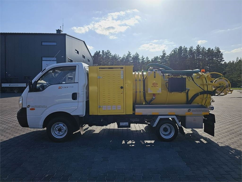 Isuzu Kia on categories B COMBI WUKO FOR DUCT CLEANING 2 - Saug-/ Spülfahrzeug: das Bild 4 Isuzu Kia on categories B COMBI WUKO FOR DUCT CLEANING 2 - Saug-/ Spülfahrzeug: das Bild 4