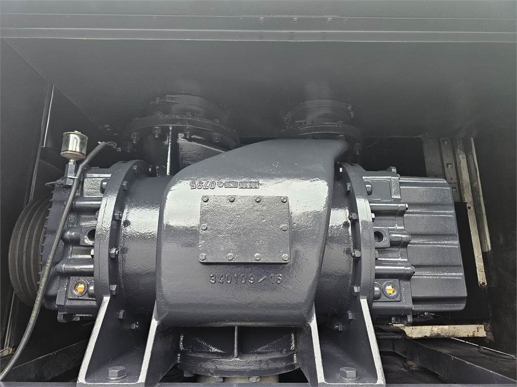 Scania Disab Centurion P210/8 Vacuum suction loader - Leasing Scania Disab Centurion P210/8 Vacuum suction loader: das Bild 19 Scania Disab Centurion P210/8 Vacuum suction loader - Leasing Scania Disab Centurion P210/8 Vacuum suction loader: das Bild 19