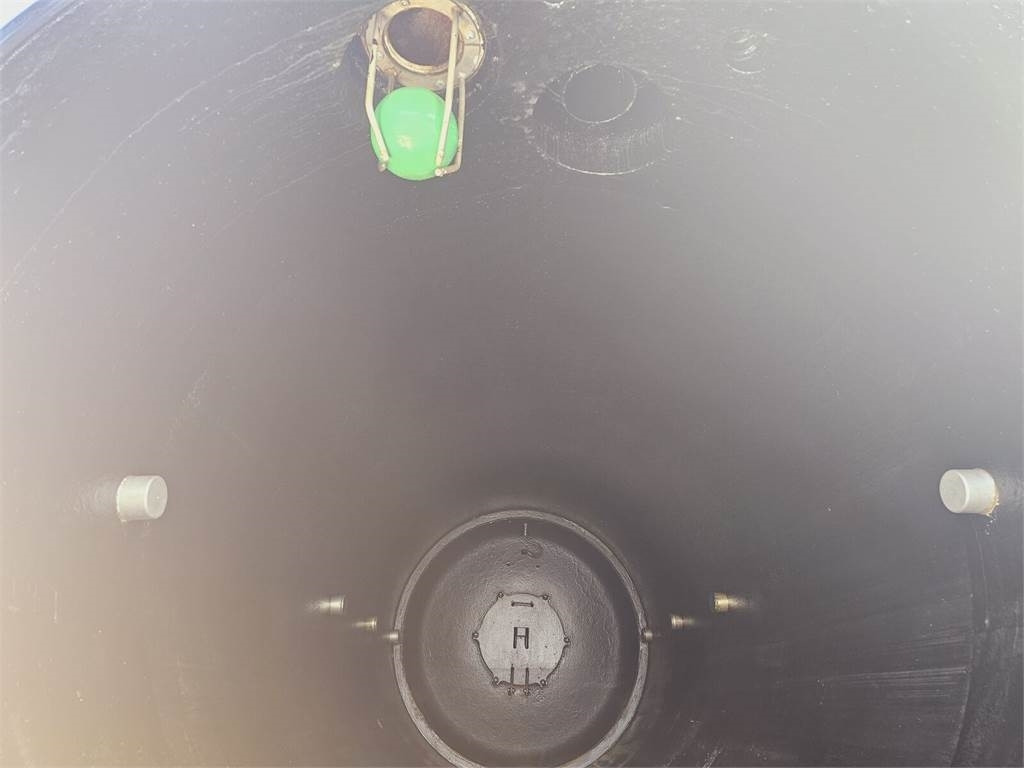 Saug-/ Spülfahrzeug MAN WUKO LARSEN for collecting liquid waste: das Bild 30