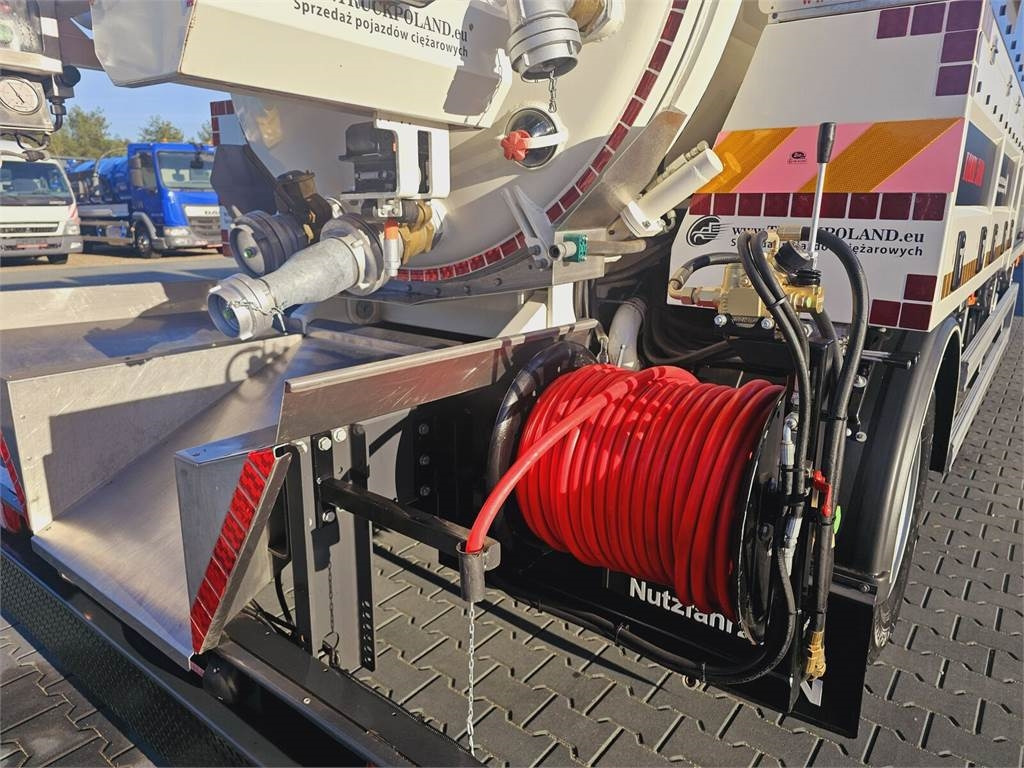 Saug-/ Spülfahrzeug Renault GAMA KANRO KOMBI 5000: das Bild 16