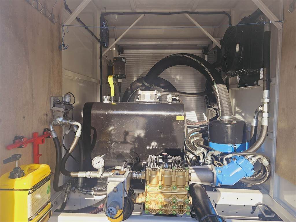 Saug-/ Spülfahrzeug Renault GAMA KANRO KOMBI 5000: das Bild 19