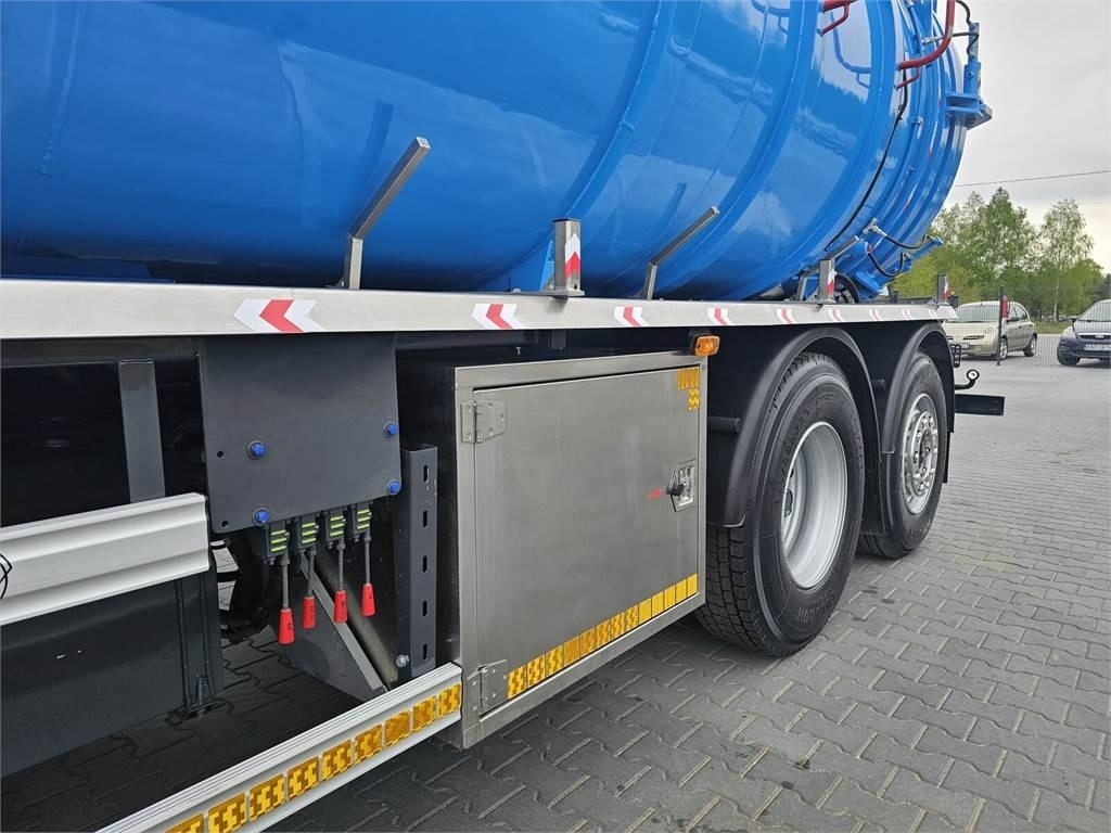 Scania Disab Centurion P210/8 Vacuum suction loader - Saug-/ Spülfahrzeug: das Bild 4 Scania Disab Centurion P210/8 Vacuum suction loader - Saug-/ Spülfahrzeug: das Bild 4