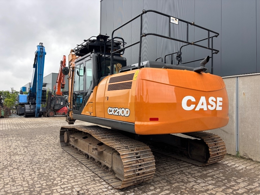 Case CX 210 D - Kettenbagger: das Bild 3 Case CX 210 D - Kettenbagger: das Bild 3