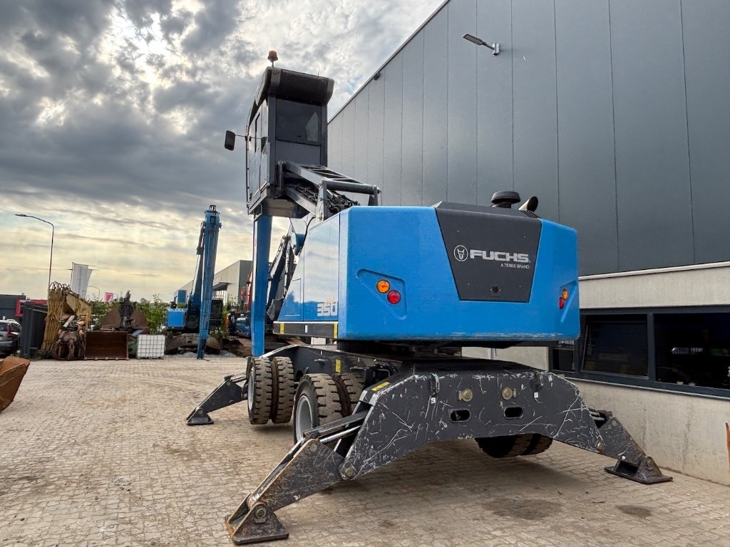 Fuchs MHL 350 F - MHL350F - MHL350 - Umschlagbagger: das Bild 4 Fuchs MHL 350 F - MHL350F - MHL350 - Umschlagbagger: das Bild 4