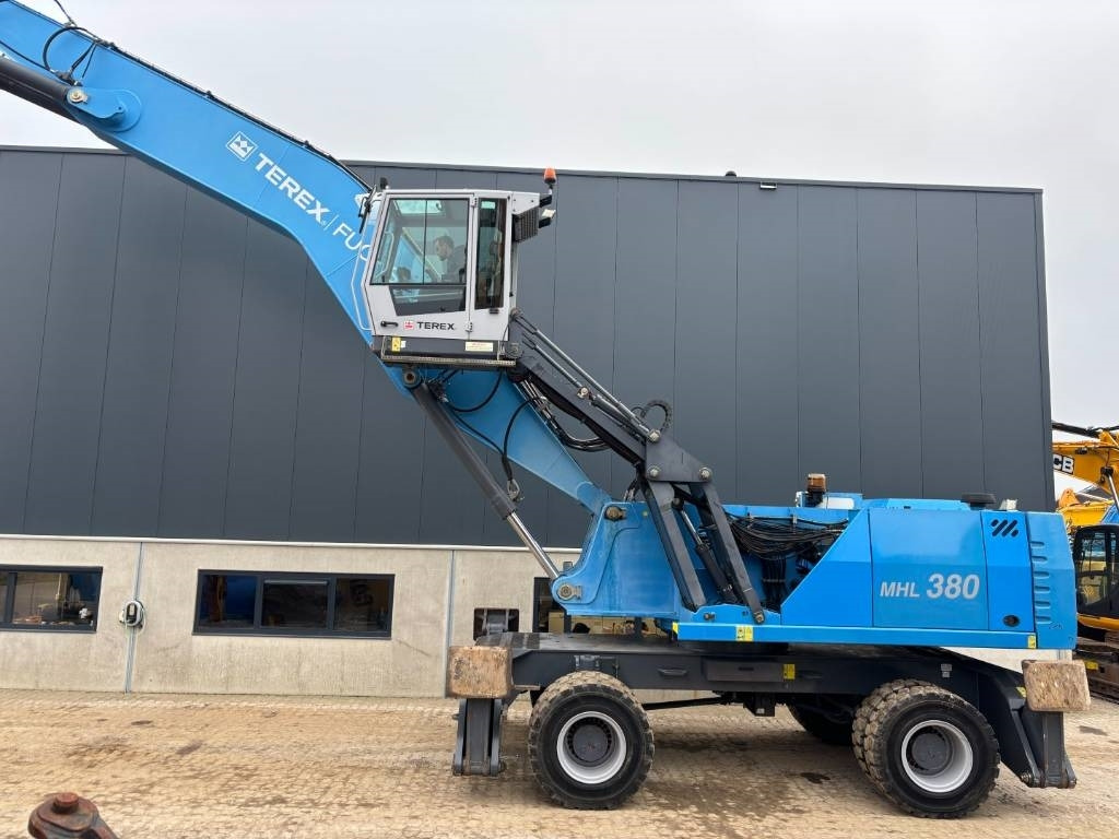 Fuchs MHL 380 -- only 6650 real working hours - Umschlagbagger: das Bild 3 Fuchs MHL 380 -- only 6650 real working hours - Umschlagbagger: das Bild 3