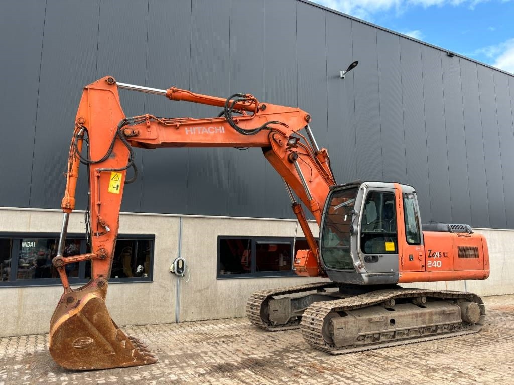 Kettenbagger Hitachi ZX210 -- 6 cylinder isuzu -- manual engine!: das Bild 1