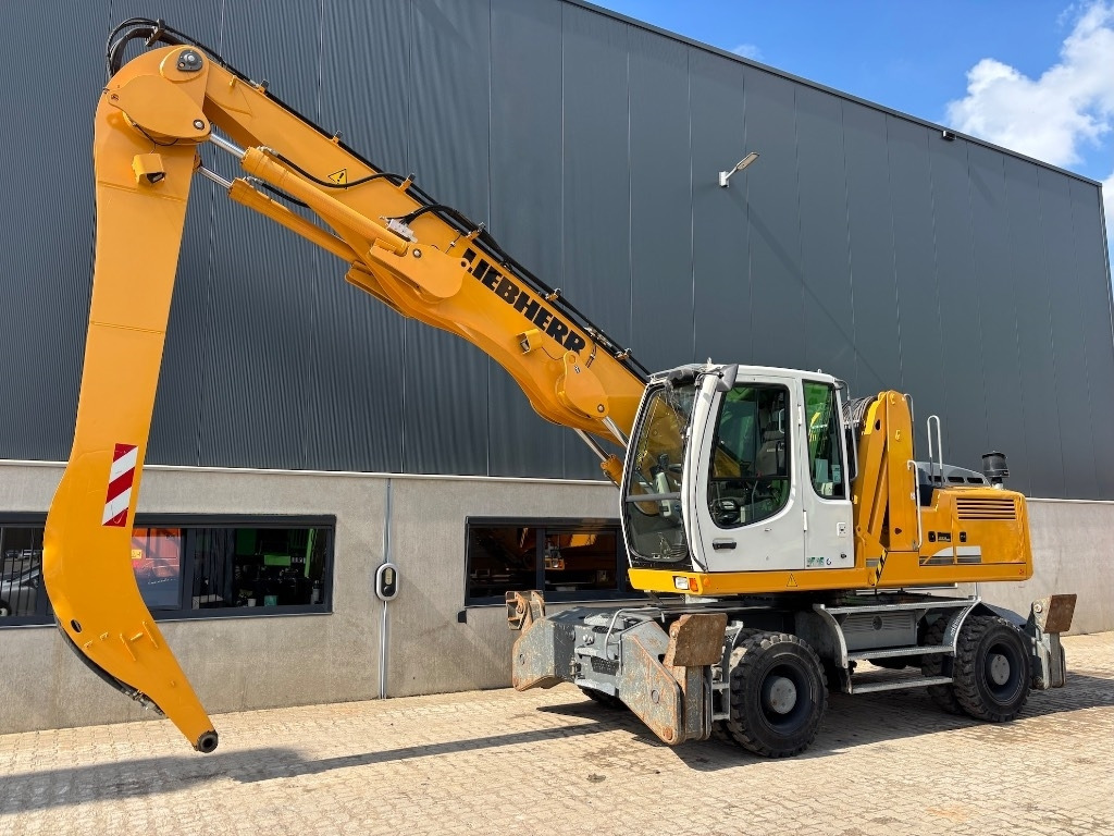 Liebherr A 904 C - Umschlagbagger: das Bild 3 Liebherr A 904 C - Umschlagbagger: das Bild 3