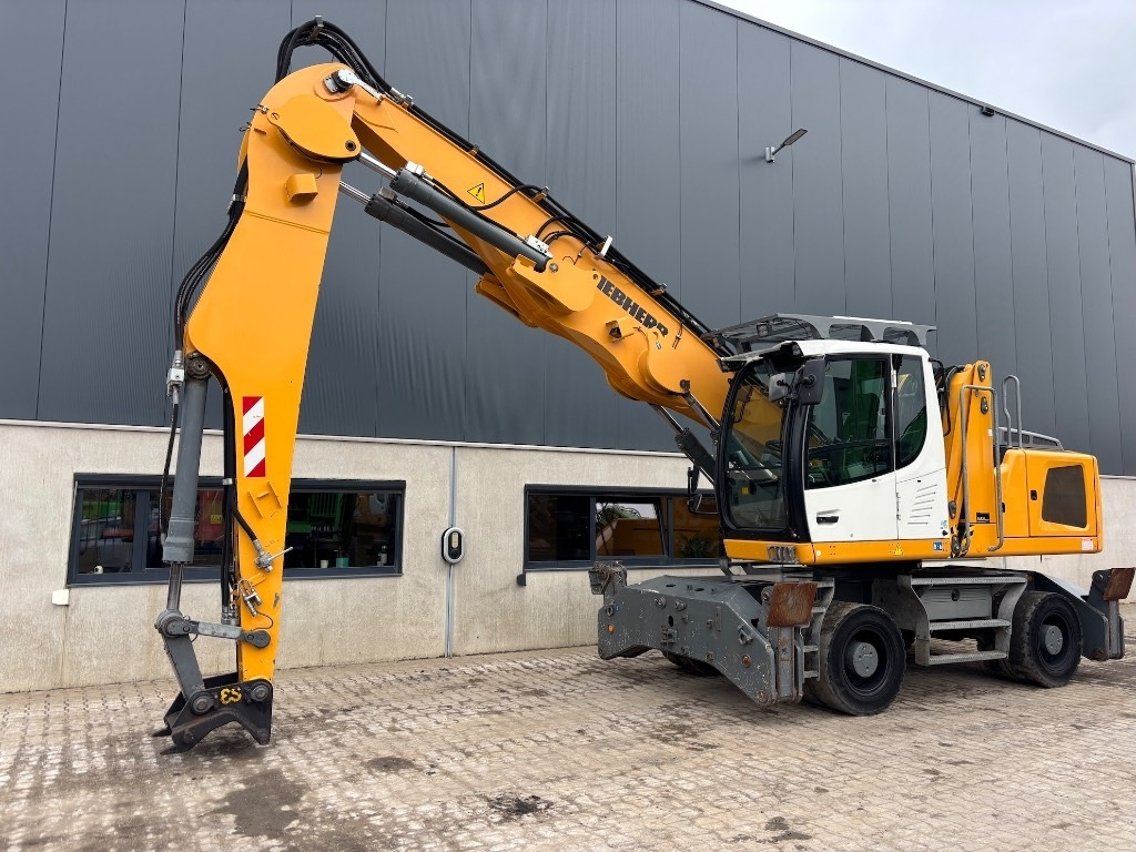 Liebherr LH 24 M - LH 24 - LH 22 / LH 26 - Umschlagbagger: das Bild 4 Liebherr LH 24 M - LH 24 - LH 22 / LH 26 - Umschlagbagger: das Bild 4