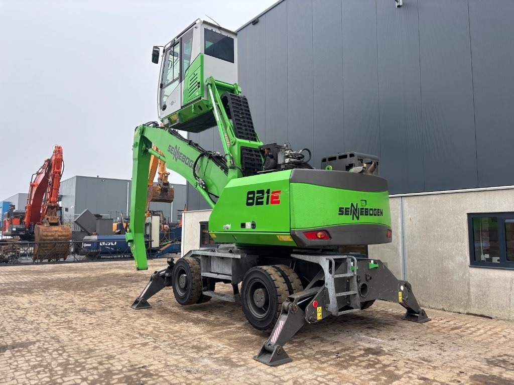 Sennebogen 821 E - Umschlagbagger: das Bild 4 Sennebogen 821 E - Umschlagbagger: das Bild 4