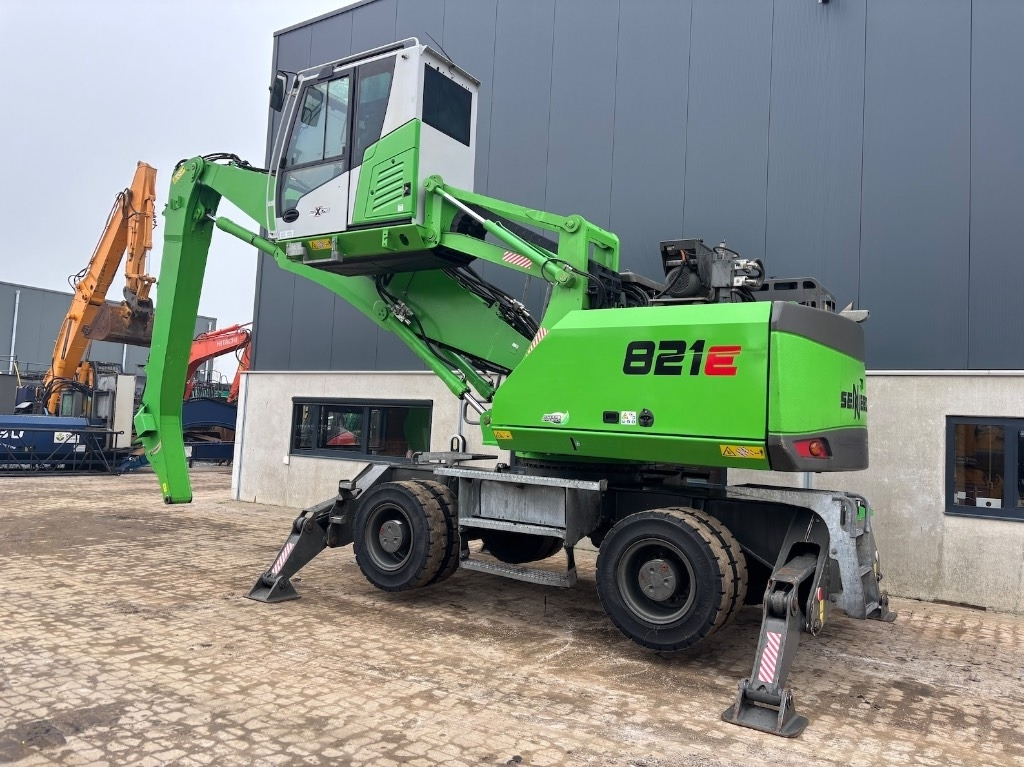 Sennebogen 821 E - Umschlagbagger: das Bild 5 Sennebogen 821 E - Umschlagbagger: das Bild 5