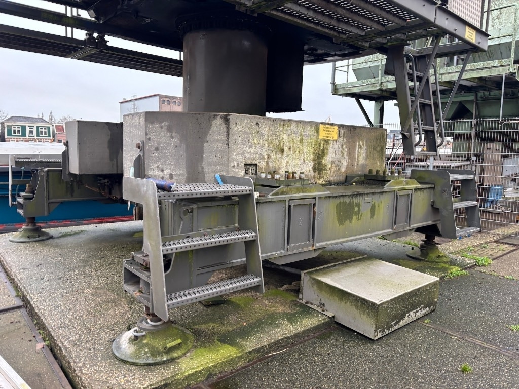 Umschlagbagger Sennebogen 830 Electric / 830A: das Bild 46