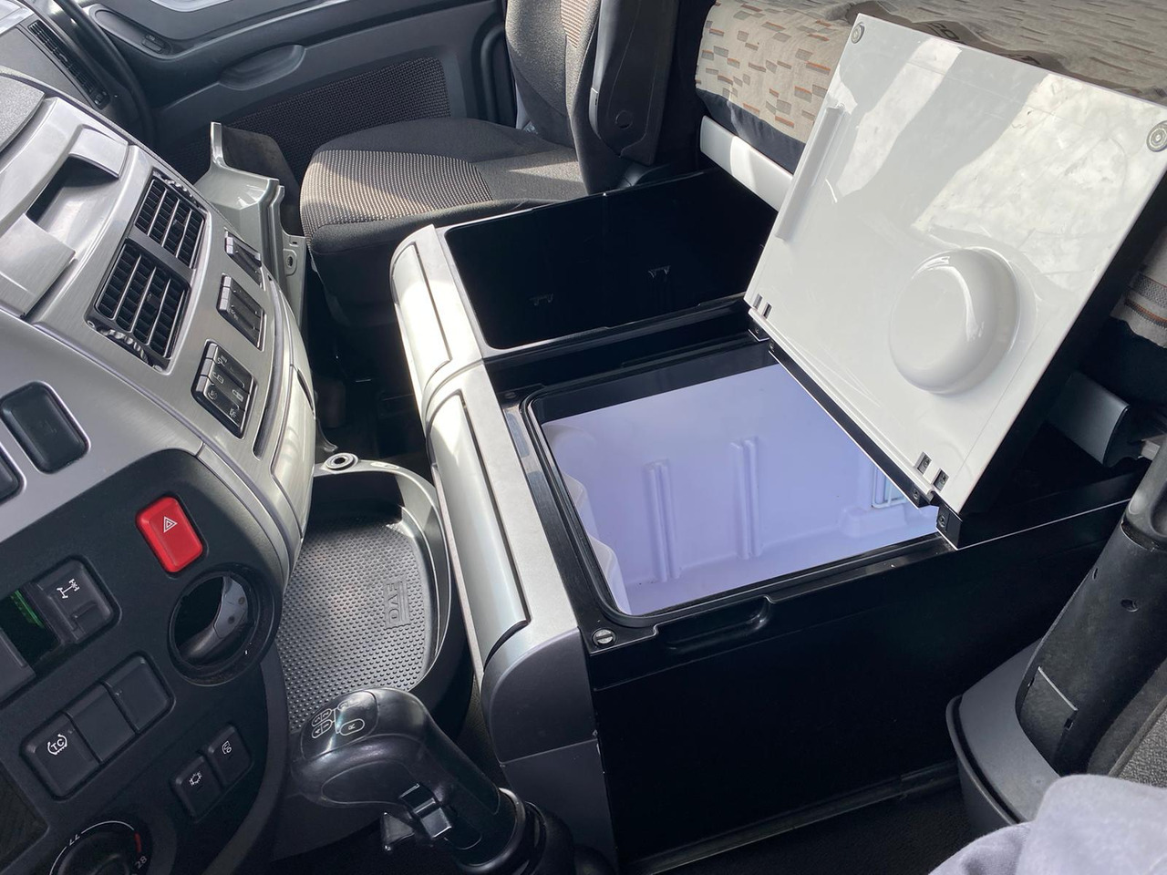 Sattelzugmaschine DAF XF 510 Super Space Cab: das Bild 6