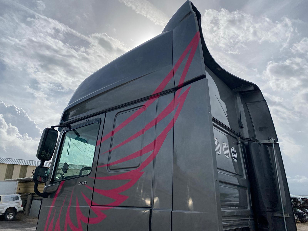 Sattelzugmaschine DAF XF 510 Super Space Cab: das Bild 22