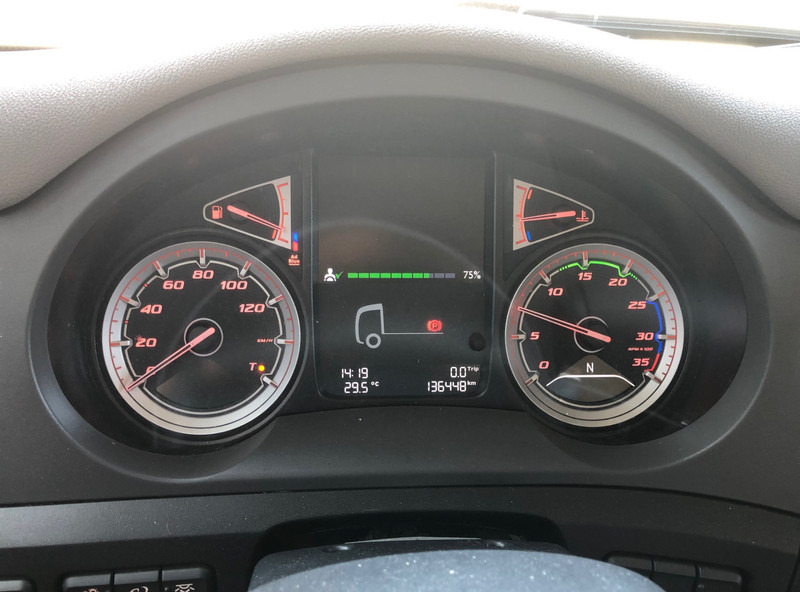 DAF CF 260 FA / Carrier Koeler / Chereau Frigo Box / Laadklep / APK TUV 09-25 - Kühlkoffer LKW: das Bild 4 DAF CF 260 FA / Carrier Koeler / Chereau Frigo Box / Laadklep / APK TUV 09-25 - Kühlkoffer LKW: das Bild 4