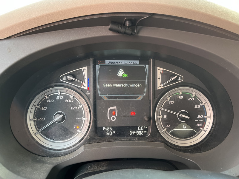 DAF LF 210 FA / 12 Ton / 344 dkm / Koffer / LBW / NL LKW - Koffer LKW: das Bild 3 DAF LF 210 FA / 12 Ton / 344 dkm / Koffer / LBW / NL LKW - Koffer LKW: das Bild 3
