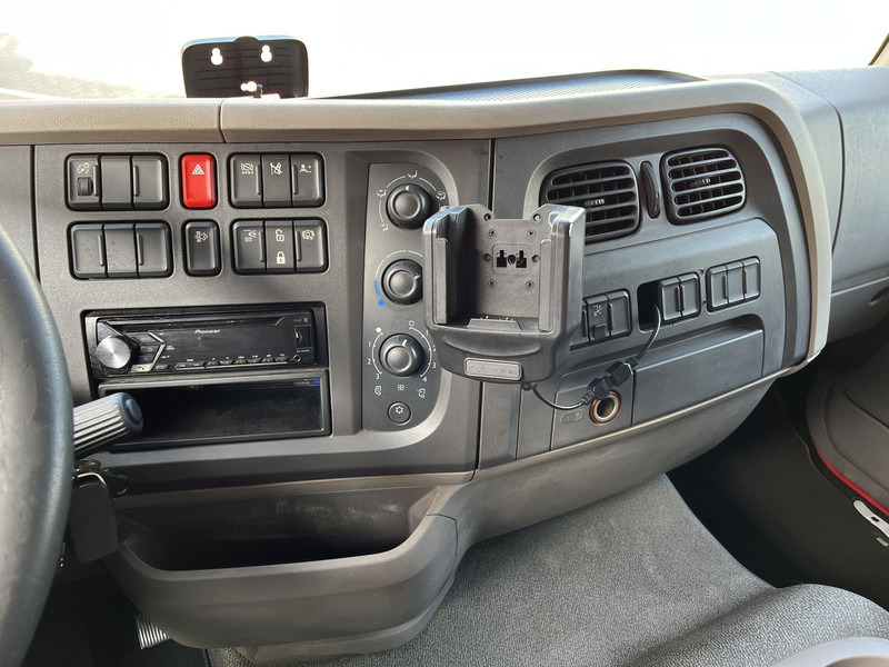 DAF LF 210 FA / 12 Ton / 406 dkm / Box / Loadlift / NL Truck - Koffer LKW: das Bild 5 DAF LF 210 FA / 12 Ton / 406 dkm / Box / Loadlift / NL Truck - Koffer LKW: das Bild 5