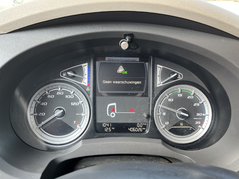DAF LF 210 FA / 12 Ton / 406 dkm / Box / Loadlift / NL Truck - Koffer LKW: das Bild 4 DAF LF 210 FA / 12 Ton / 406 dkm / Box / Loadlift / NL Truck - Koffer LKW: das Bild 4