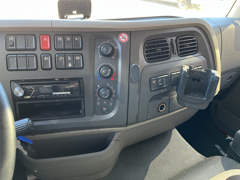 DAF LF 210 FA / 12 Ton / 416 dkm / Koffer / LBW / NL LKW - Koffer LKW: das Bild 5 DAF LF 210 FA / 12 Ton / 416 dkm / Koffer / LBW / NL LKW - Koffer LKW: das Bild 5