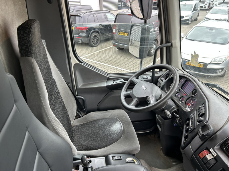 DAF LF55 220 Euro 4 / 12 Ton / 673 dkm / Box / Loadlift / APK TUV 01-26 - Koffer LKW: das Bild 3 DAF LF55 220 Euro 4 / 12 Ton / 673 dkm / Box / Loadlift / APK TUV 01-26 - Koffer LKW: das Bild 3