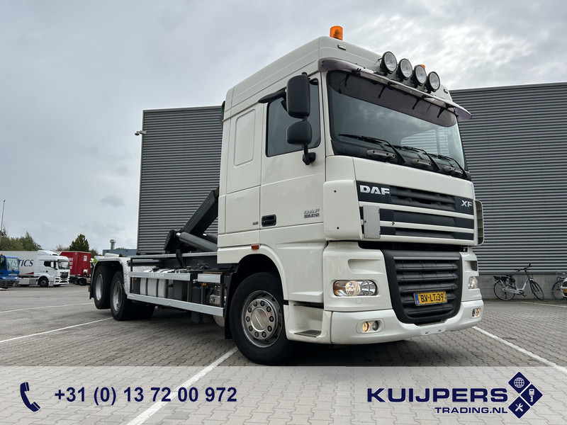 DAF XF 105 510 SC 6x2 / VDL Hook 25 Ton / 327 dkm / 9 Ton Front Axle / APK TUV 04-26 - Abrollkipper, Autokran: das Bild 1 DAF XF 105 510 SC 6x2 / VDL Hook 25 Ton / 327 dkm / 9 Ton Front Axle / APK TUV 04-26 - Abrollkipper, Autokran: das Bild 1