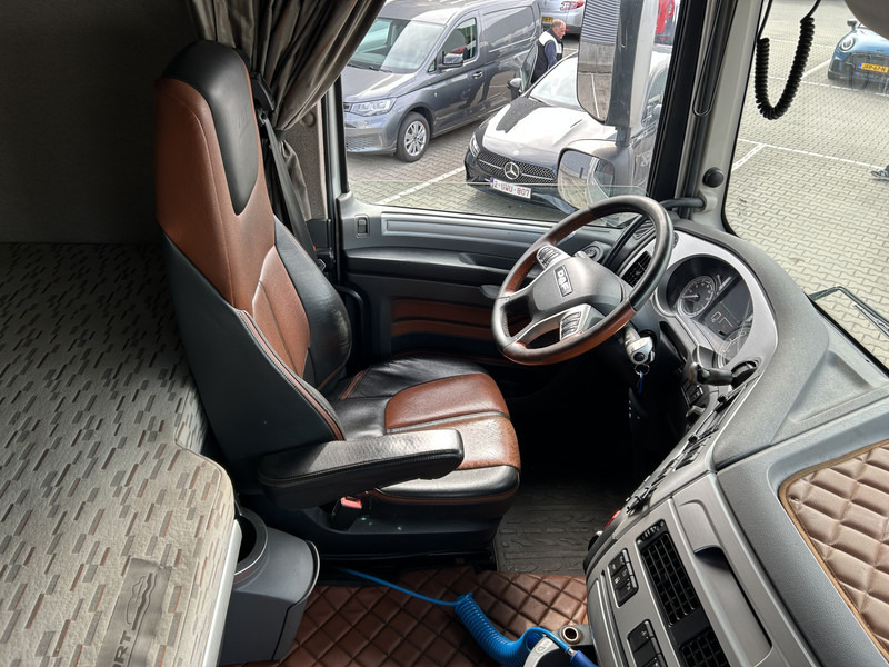 DAF XF 440 FAN SSC / Hiab Hook 21 Ton / 557 dkm / 9 Ton Front Axle - Abrollkipper, Autokran: das Bild 4 DAF XF 440 FAN SSC / Hiab Hook 21 Ton / 557 dkm / 9 Ton Front Axle - Abrollkipper, Autokran: das Bild 4
