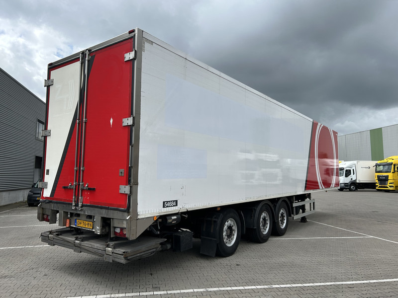 H.T.F HZO 39 / Heiwo / Carrier Vector 1800 -> Defect / Iso Box / Loadlift 2500 kg - Kühlkoffer Auflieger: das Bild 2 H.T.F HZO 39 / Heiwo / Carrier Vector 1800 -> Defect / Iso Box / Loadlift 2500 kg - Kühlkoffer Auflieger: das Bild 2