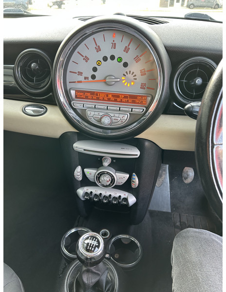 PKW MINI Clubman 1.6 Cooper RHD / Airco / APK TUV 11-25: das Bild 6