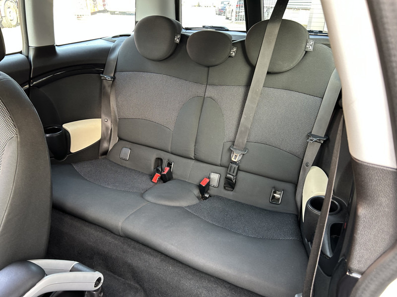 PKW MINI Clubman 1.6 Cooper RHD / Airco / APK TUV 11-25: das Bild 8
