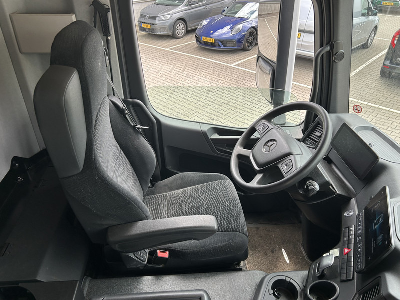 Mercedes-Benz Actros 2124 / Carrier Supra 850 -30 gr / Koeler / Laadklep / APK 03-26 - Kühlkoffer LKW: das Bild 3 Mercedes-Benz Actros 2124 / Carrier Supra 850 -30 gr / Koeler / Laadklep / APK 03-26 - Kühlkoffer LKW: das Bild 3