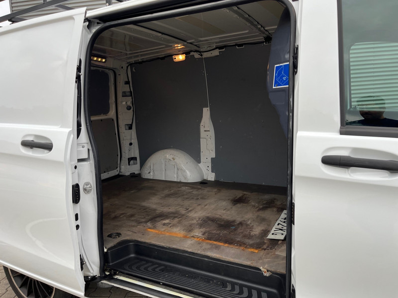 Mercedes-Benz Vito 111 CDI Lang / Business Professional Plus / / Imperial / Towbar - Kleintransporter: das Bild 4 Mercedes-Benz Vito 111 CDI Lang / Business Professional Plus / / Imperial / Towbar - Kleintransporter: das Bild 4