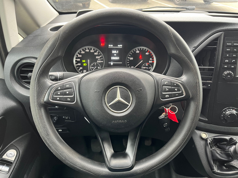 Mercedes-Benz Vito 111 CDI Lang / Business Professional Plus / / Imperial / Towbar - Kleintransporter: das Bild 5 Mercedes-Benz Vito 111 CDI Lang / Business Professional Plus / / Imperial / Towbar - Kleintransporter: das Bild 5