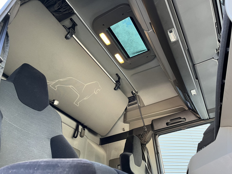 Sattelzugmaschine MAN TGX 18.470 GX / ZF Retarder / Full LED / 2 Tanks / APK TUV 01-26: das Bild 9