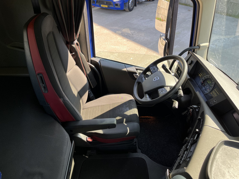 Volvo FH 420 Globetrotter / 794 dkm / 2 Tanks / VEB+ / APK TUV 07-25 - Sattelzugmaschine: das Bild 3 Volvo FH 420 Globetrotter / 794 dkm / 2 Tanks / VEB+ / APK TUV 07-25 - Sattelzugmaschine: das Bild 3