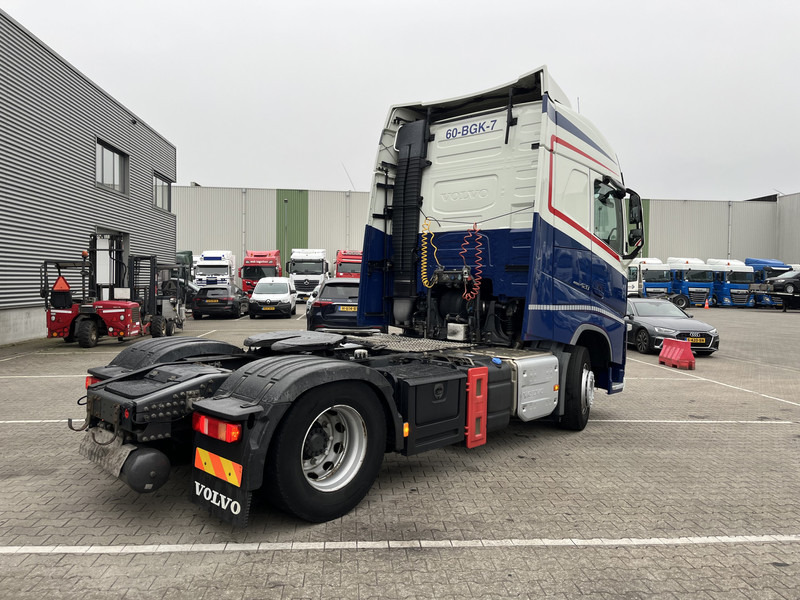 Volvo FH 420 Globetrotter / Dynamic Steering / New Tacho V2 / VEB+ / APK TUV 10-25 - Sattelzugmaschine: das Bild 2 Volvo FH 420 Globetrotter / Dynamic Steering / New Tacho V2 / VEB+ / APK TUV 10-25 - Sattelzugmaschine: das Bild 2