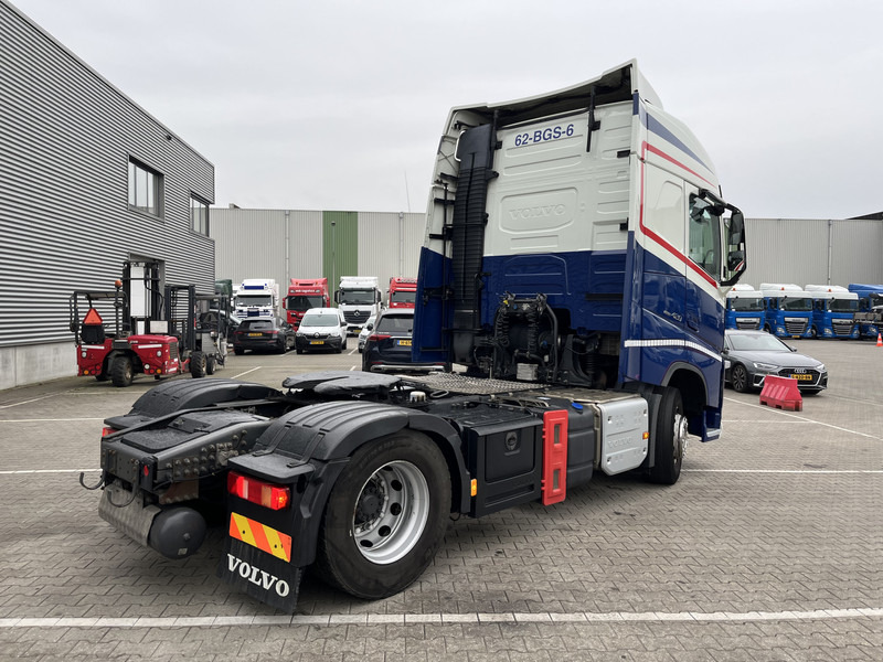 Volvo FH 420 Globetrotter / Dynamic Steering / New Tacho V2 / VEB+ / Stand Klima - Sattelzugmaschine: das Bild 2 Volvo FH 420 Globetrotter / Dynamic Steering / New Tacho V2 / VEB+ / Stand Klima - Sattelzugmaschine: das Bild 2