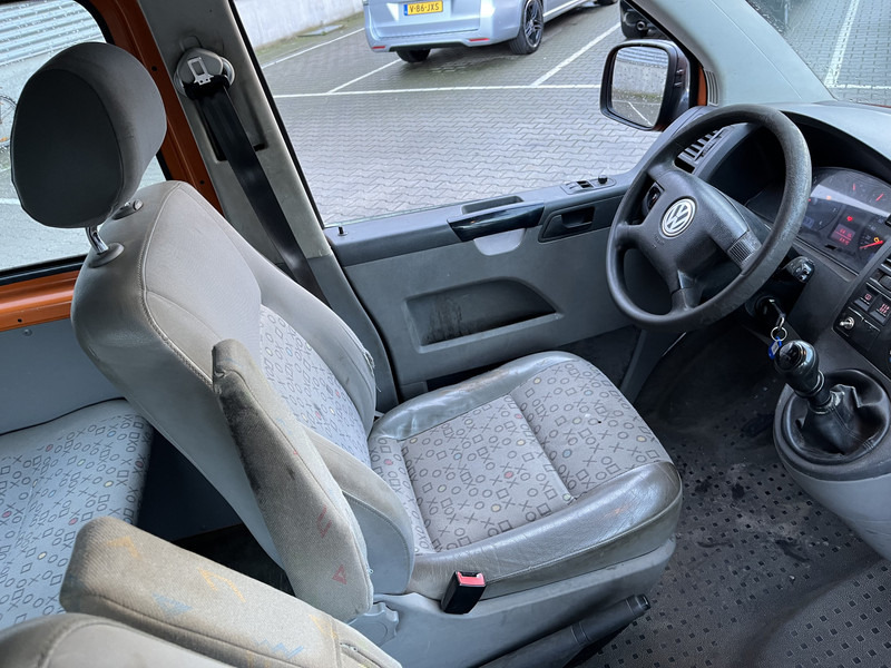 Volkswagen Transporter T5 2.5 TDI / L2 H1 / Double Cabin / Tow Bar - Kleintransporter, Transporter mit Doppelkabine: das Bild 3 Volkswagen Transporter T5 2.5 TDI / L2 H1 / Double Cabin / Tow Bar - Kleintransporter, Transporter mit Doppelkabine: das Bild 3