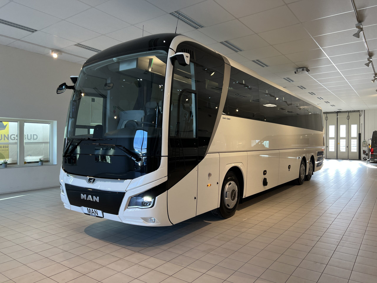 MAN Lions Coach R09 Euro 6E (Dark Edition) - Reisebus: das Bild 3 MAN Lions Coach R09 Euro 6E (Dark Edition) - Reisebus: das Bild 3