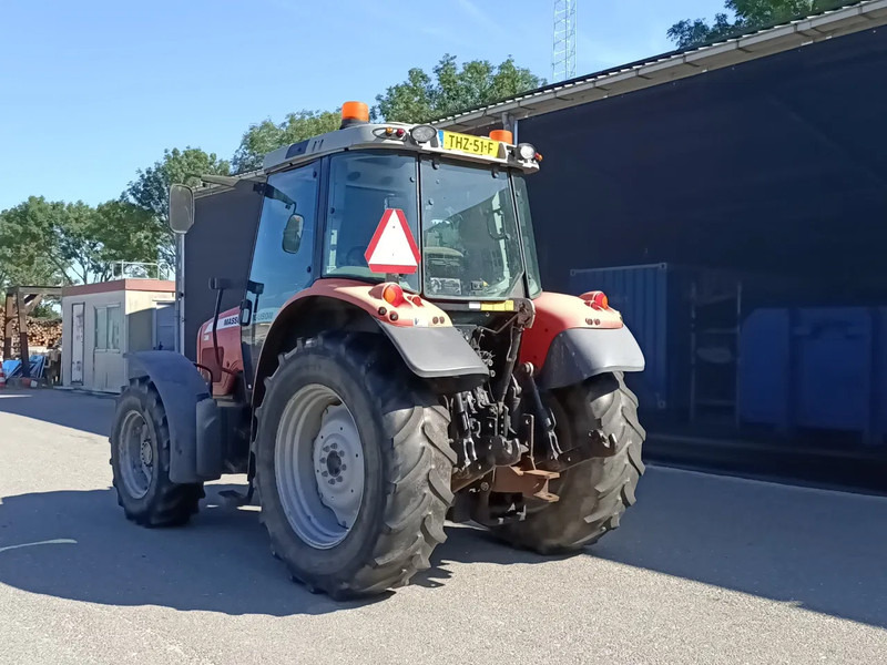 Massey Ferguson 5435 5435 Dyna-4 - Traktor: das Bild 4 Massey Ferguson 5435 5435 Dyna-4 - Traktor: das Bild 4
