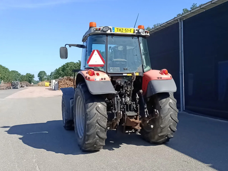 Massey Ferguson 5435 5435 Dyna-4 - Traktor: das Bild 5 Massey Ferguson 5435 5435 Dyna-4 - Traktor: das Bild 5