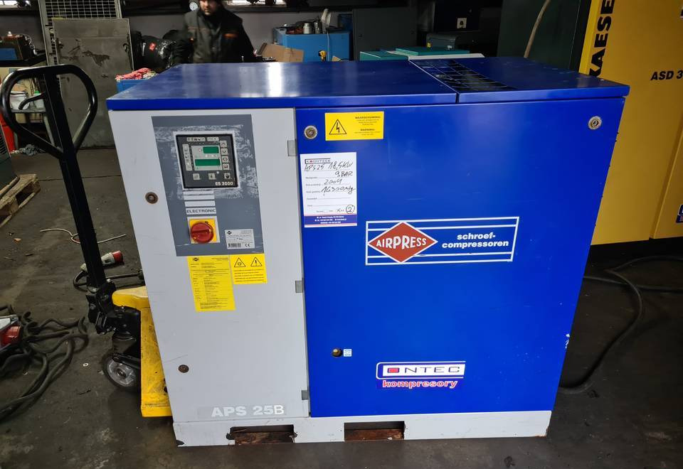 Kompresor śrubowy AIRPRESS APS 25, 18,5 kw, (2) - Luftkompressor: das Bild 1 Kompresor śrubowy AIRPRESS APS 25, 18,5 kw, (2) - Luftkompressor: das Bild 1