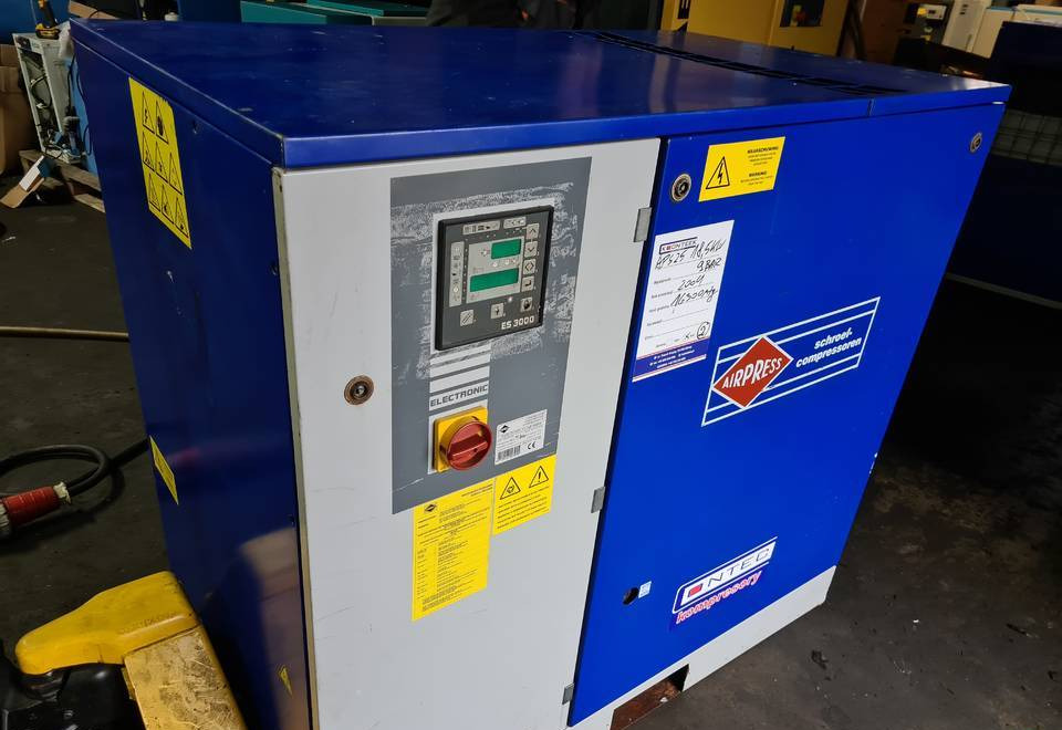 Kompresor śrubowy AIRPRESS APS 25, 18,5 kw, (2) - Luftkompressor: das Bild 3 Kompresor śrubowy AIRPRESS APS 25, 18,5 kw, (2) - Luftkompressor: das Bild 3
