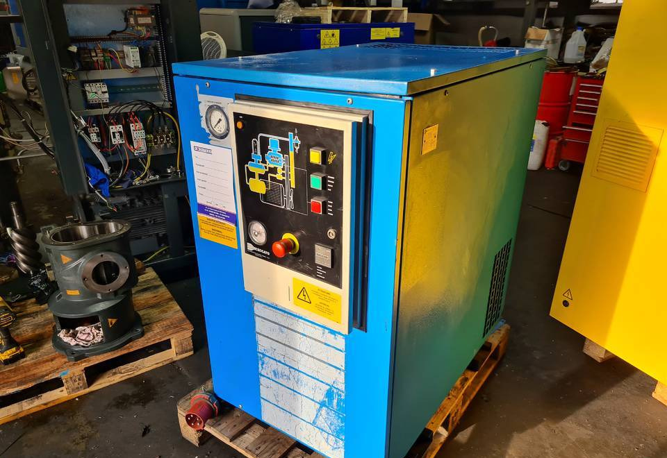 Kompresor śrubowy AIRPRESS, CECCATO 15 kw - Luftkompressor: das Bild 4 Kompresor śrubowy AIRPRESS, CECCATO 15 kw - Luftkompressor: das Bild 4
