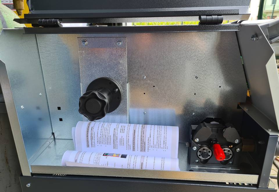 SPAWARKA MIG WELDKAR 300 Synergic 300A - Schweissgeräte: das Bild 5 SPAWARKA MIG WELDKAR 300 Synergic 300A - Schweissgeräte: das Bild 5