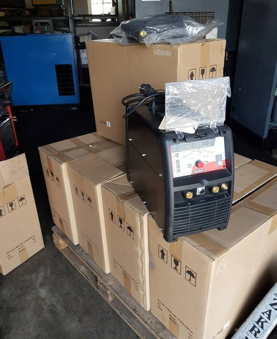 Spawarka Tig CEBORA WK 2025 AC/DC Puls, 200 A - Schweissgeräte: das Bild 4 Spawarka Tig CEBORA WK 2025 AC/DC Puls, 200 A - Schweissgeräte: das Bild 4