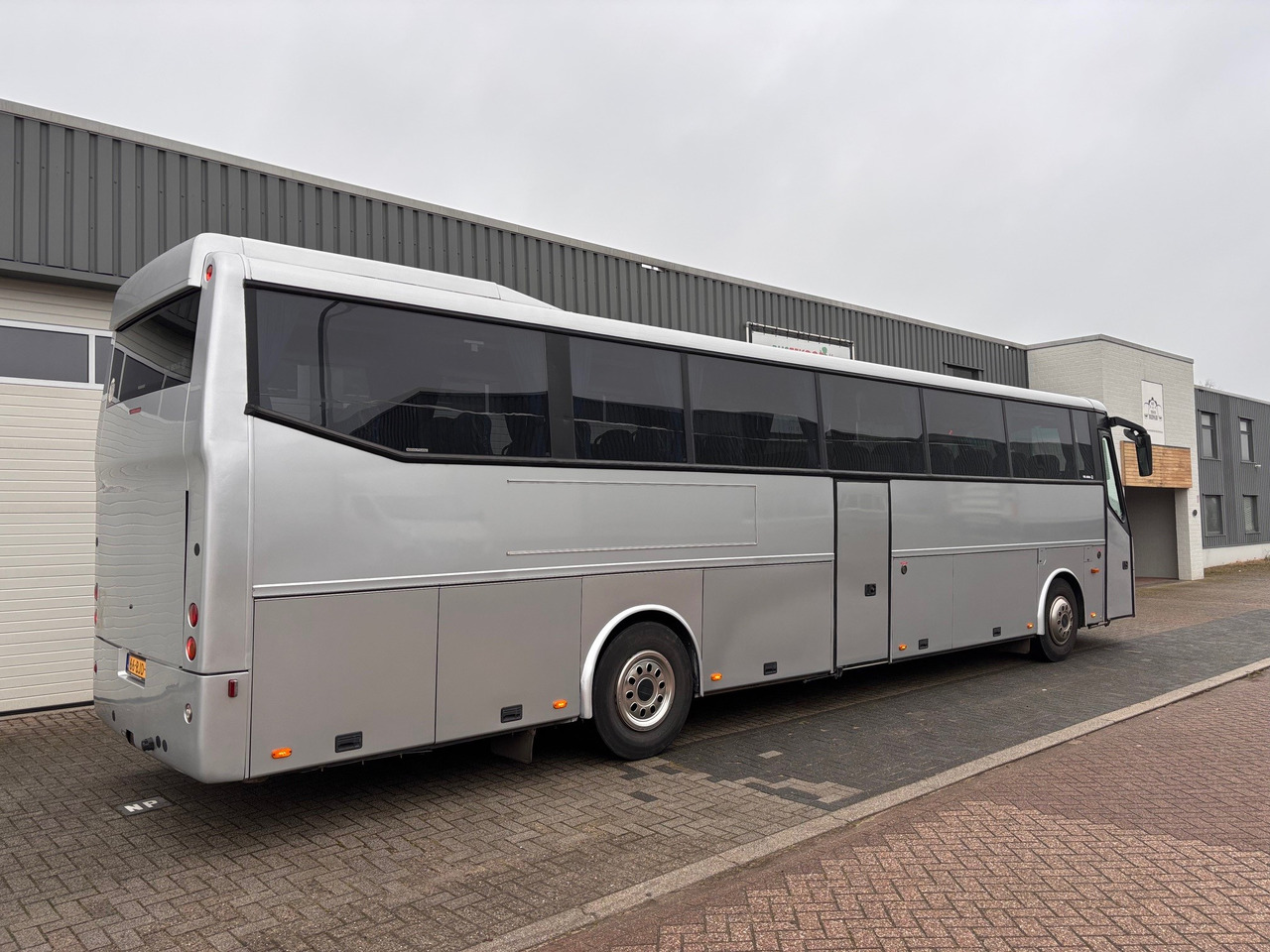 VDL Bova Futura FHD 127.365 (2x Available!!!) - Reisebus: das Bild 5 VDL Bova Futura FHD 127.365 (2x Available!!!) - Reisebus: das Bild 5