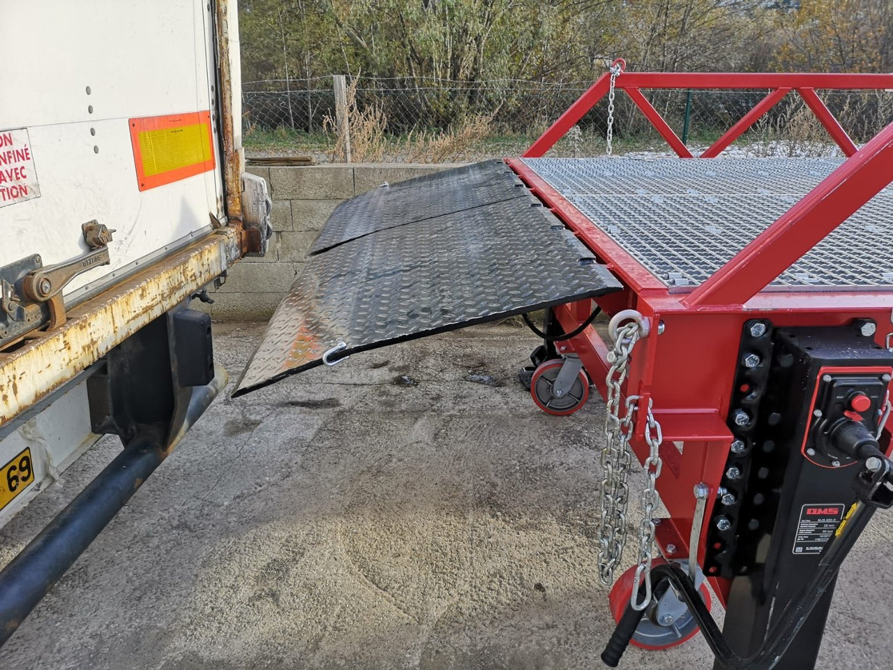 NEU: Verladerampe Loading Ramp with with hydraulic tilting bridge -  AZ RAMP - STAR LLO- 12 T.: das Bild 6