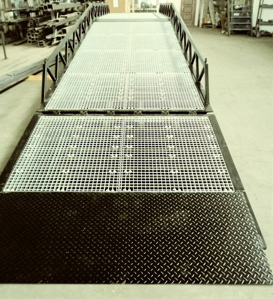 NEU: Verladerampe Loading Ramp with with hydraulic tilting bridge -  AZ RAMP - STAR LLO- 12 T.: das Bild 7