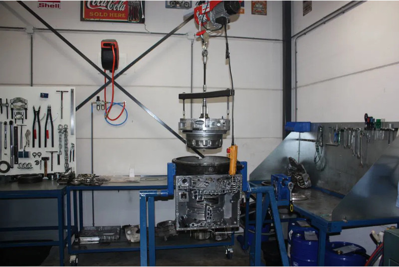 ZF 5HP502C, 5HP592C, 5HP602C, 5HP504C, 5HP594C, 5HP604C - Getriebe: das Bild 2 ZF 5HP502C, 5HP592C, 5HP602C, 5HP504C, 5HP594C, 5HP604C - Getriebe: das Bild 2