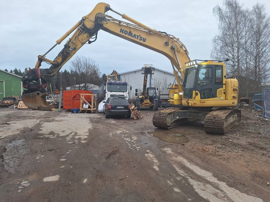 Komatsu PC 228 USLC-8 - Kettenbagger: das Bild 3 Komatsu PC 228 USLC-8 - Kettenbagger: das Bild 3