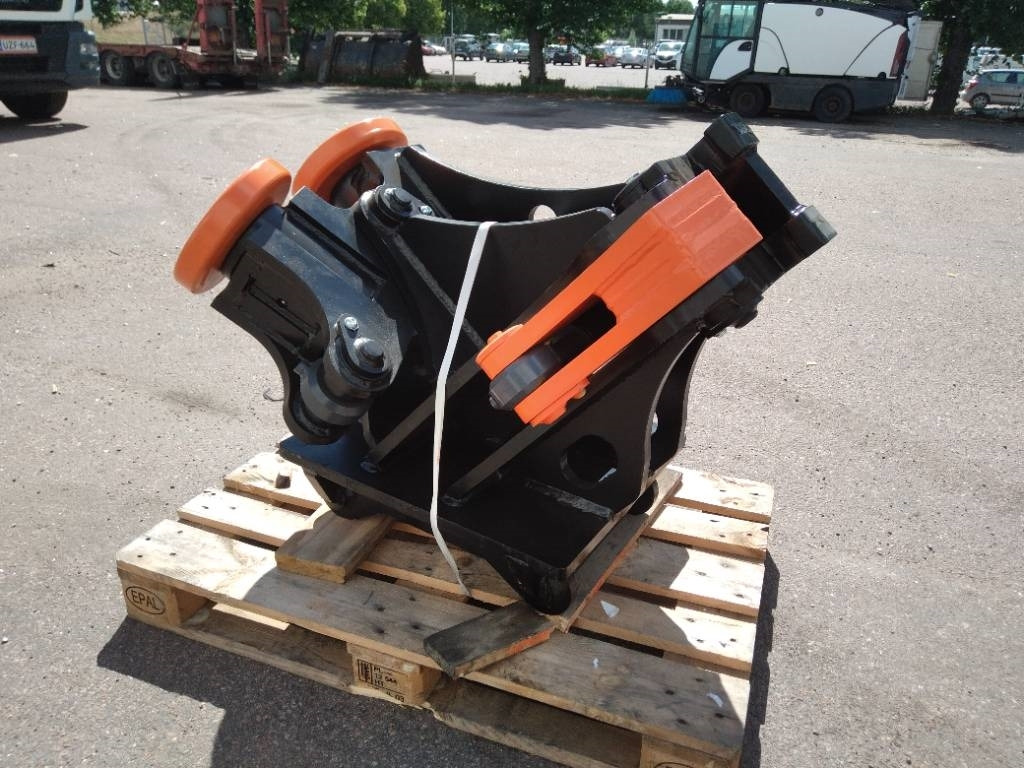 Tarfin RKH-V4 Rail handling device S60 - Baugeräte: das Bild 1 Tarfin RKH-V4 Rail handling device S60 - Baugeräte: das Bild 1